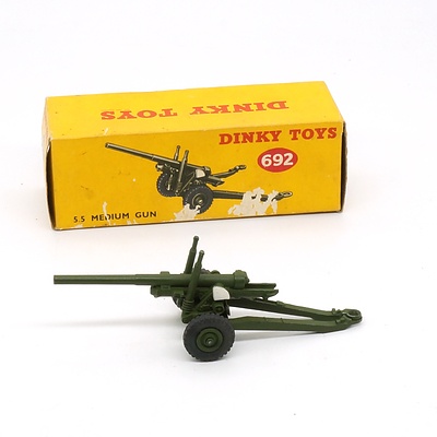Vintage English Dinky Toys 692 5.5 Medium Gun in Original Box