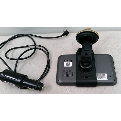 Navman  MY350LMT Car GPS with Car Charger (Cigarette Lighter)