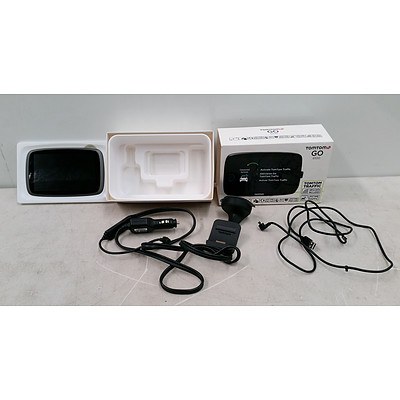 TomTom Go 6100 Car GPS with USB Charging Cable