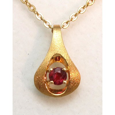 18ct Gold Ruby Pendant