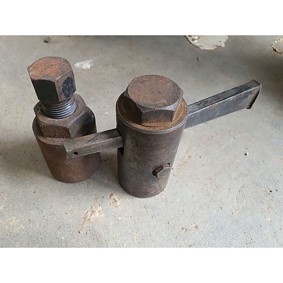 Vintage FX/FJ Holden Brake Drum Tools