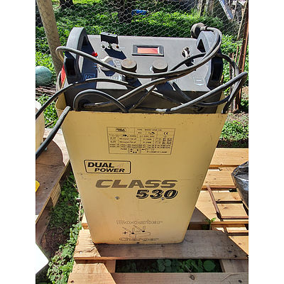 Lot 111 - Dual Power Class 530 Booster Charger
