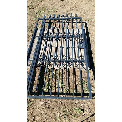 Lot 12 - Steel Outdoor Gate