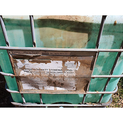 Lot 138 - 1000L Liquid Storage Tank with Steel Frame