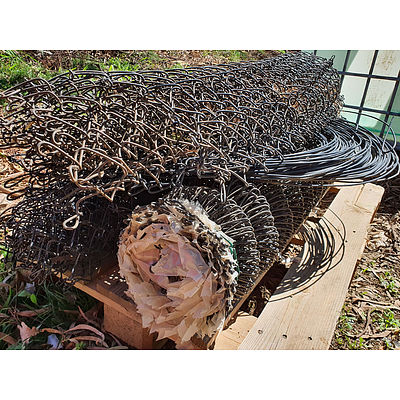 Lot 139 - Assorted Wire Fencing