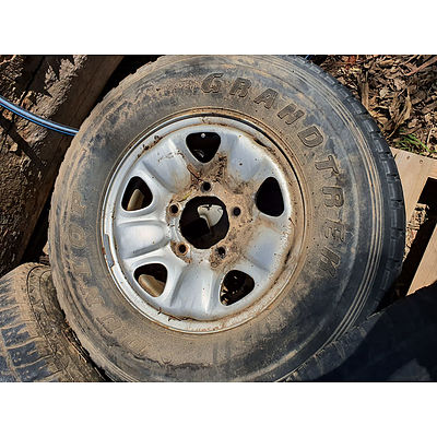 Lot 144 - Nissan 16" Six Stud Wheels - Set of 4