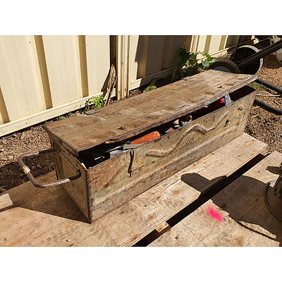 Lot 198 - Tool Chest with Assorted Tools