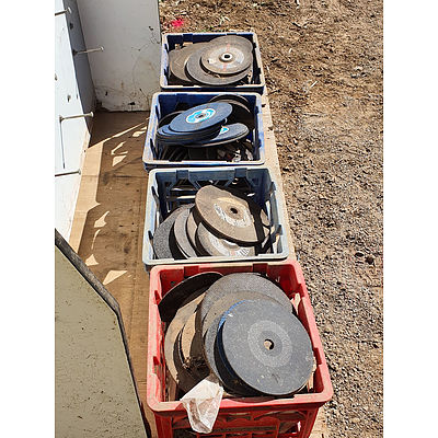 Lot 204 - Gondola Display Stand with Assorted Abrasives