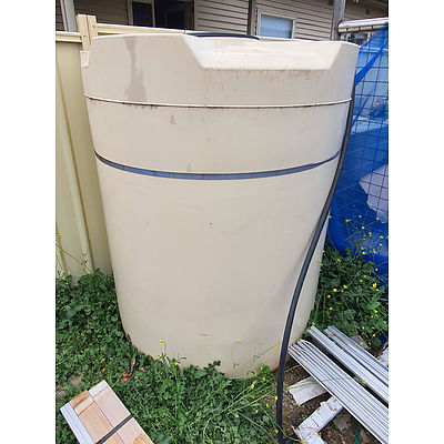Lot 258 - Rain Cycle 2500L Poly Tank