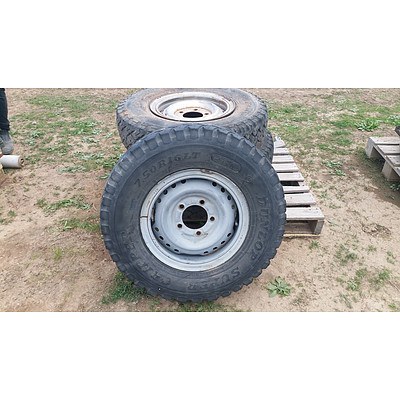 Lot 41 - Toyota Landcruiser 16" Factory Steel Wheels - Lot of 4