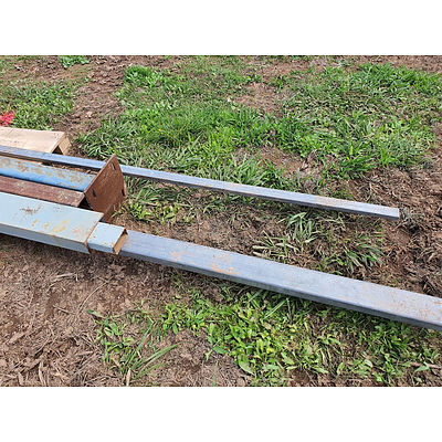 Lot 53 - Assorted Steel Posts & More