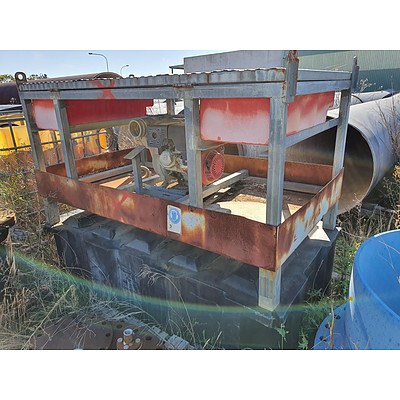 Portable Water Storage with Water Pump