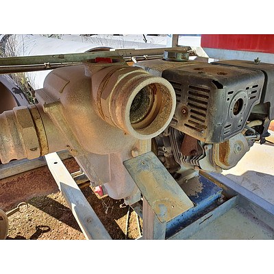 Portable Water Storage with Water Pump