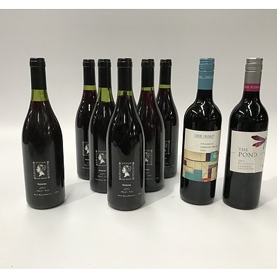 7x Penny Black Wine Co. Victorian 2001 Pinot Noir, 1x The Pond 2016 Wine of Australia Cabernet Sauvignon and 1x One Road Coonawarra Cabernet Merlot 2015