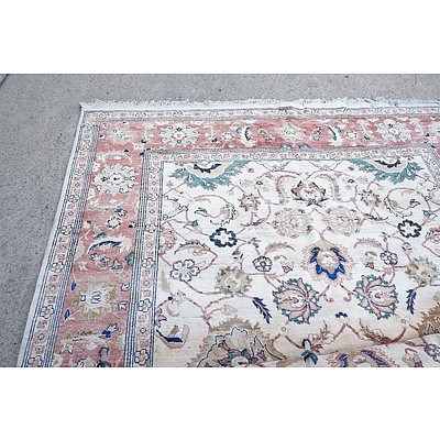 Large Indian Agra Hand Knotted Wool Pile Carpet