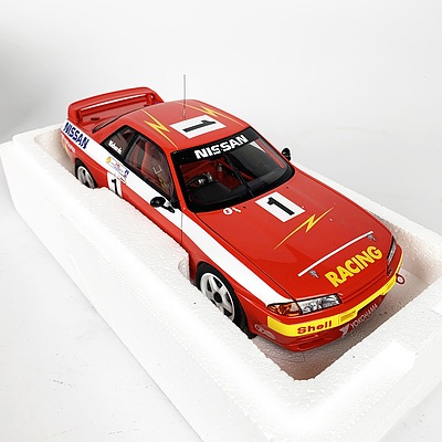 AUTOart 1992 Nissan Skyline GT-R R32 (930/1008) 1:18 Scale Model Car