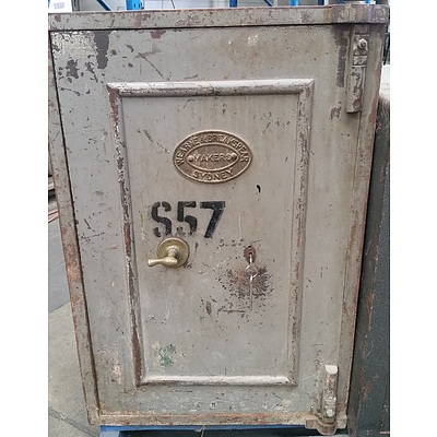 Wearne & Breakspear Vintage Single Door Floor Safe