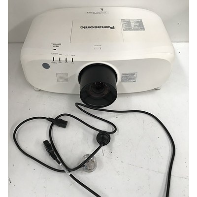 Panasonic PT-EW640 WXGA 3LCD Projector