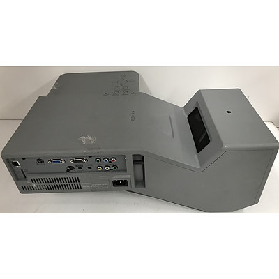 Sanyo PLC-XL51A XGA 3LCD Projector