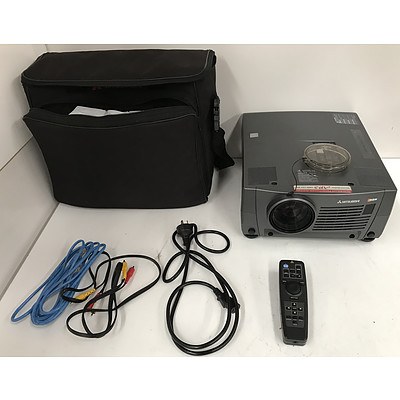 Mitsubishi X500U XGA 3LCD Projector