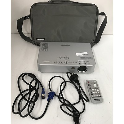 Panasonic PT-LB50NTEA XGA 3LCD Projector