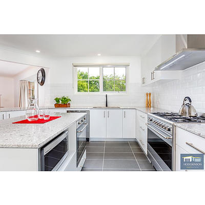 90 Hutchinson Place, Burra NSW 2620