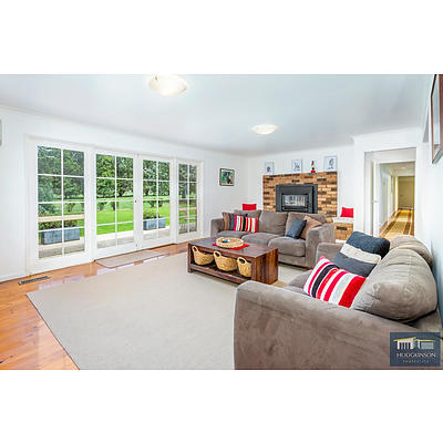 90 Hutchinson Place, Burra NSW 2620