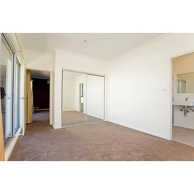 18/123 Lowanna Street, Braddon ACT 2612