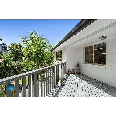 18 Maurice Place, Garran ACT 2605