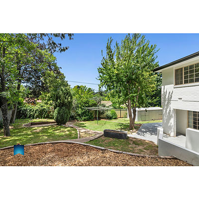 18 Maurice Place, Garran ACT 2605