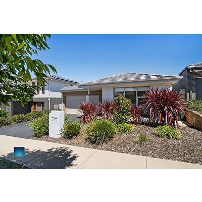 11 Edna Thompson Crescent, Casey ACT 2913