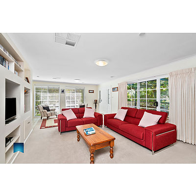 6 Bryant Place, Weston ACT 2611