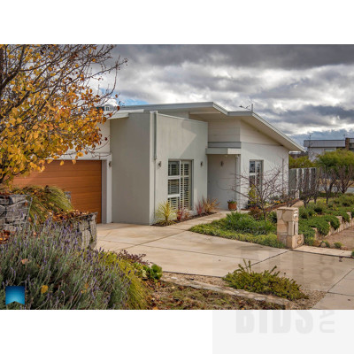 25 Tishler Street, Wright ACT 2611