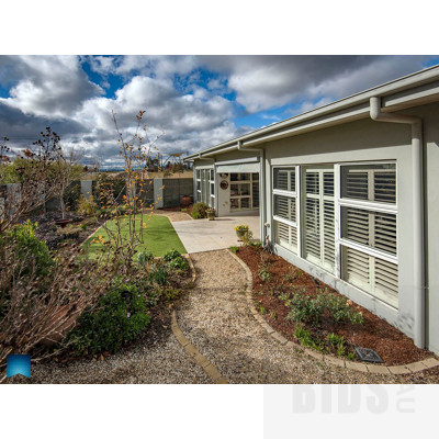 25 Tishler Street, Wright ACT 2611
