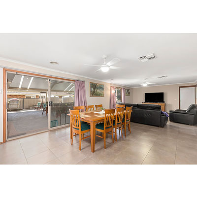 43 Ina Gregory Circuit, Conder ACT 2906