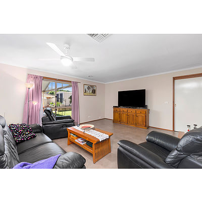 43 Ina Gregory Circuit, Conder ACT 2906