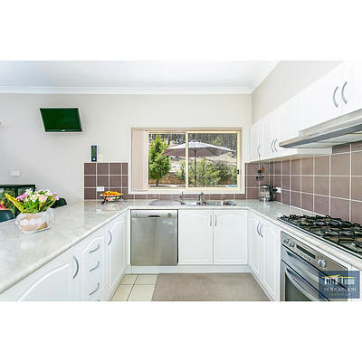 16 O'Malley Place, Googong NSW 2620