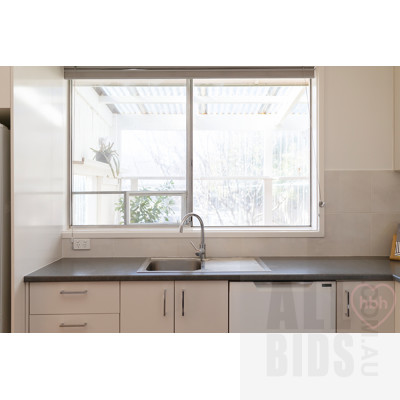 8 Bates Street, Dickson ACT 2602