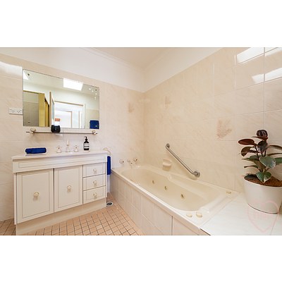 123 Majura Avenue, Dickson ACT 2602