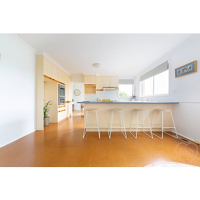 9 Macrobertson Street, Mawson ACT 2607