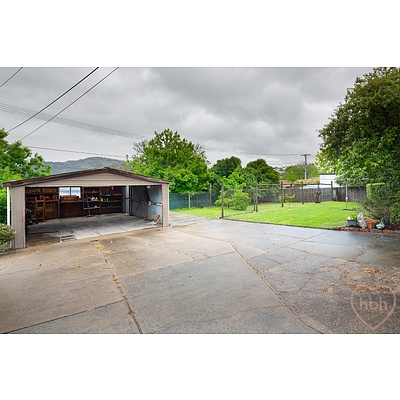 9 Macrobertson Street, Mawson ACT 2607