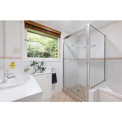 11 Lambert Street, Lyneham ACT 2602