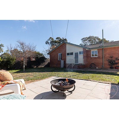 16 Legge Street, Downer ACT 2602