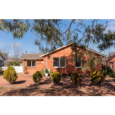 16 Legge Street, Downer ACT 2602