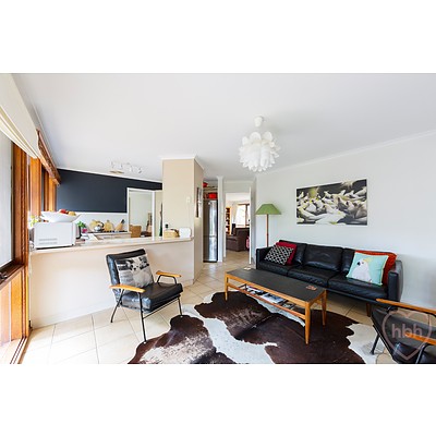 4/10 Vanzetti Crescent, Kambah ACT 2902