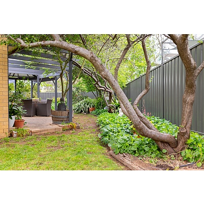 4/10 Vanzetti Crescent, Kambah ACT 2902