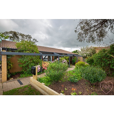 4/10 Vanzetti Crescent, Kambah ACT 2902