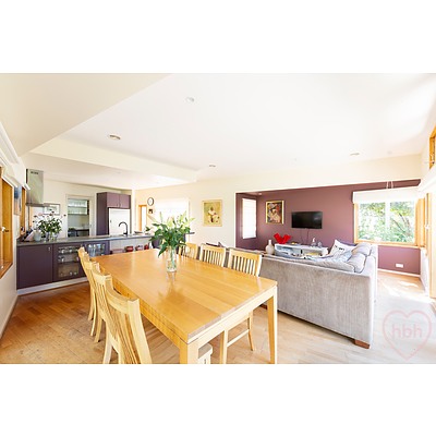 8 Calder Place, Holder ACT 2611