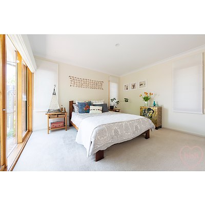 8 Calder Place, Holder ACT 2611