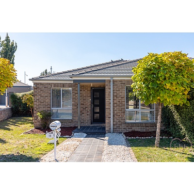 18 Fernando Street, Bonner ACT 2914